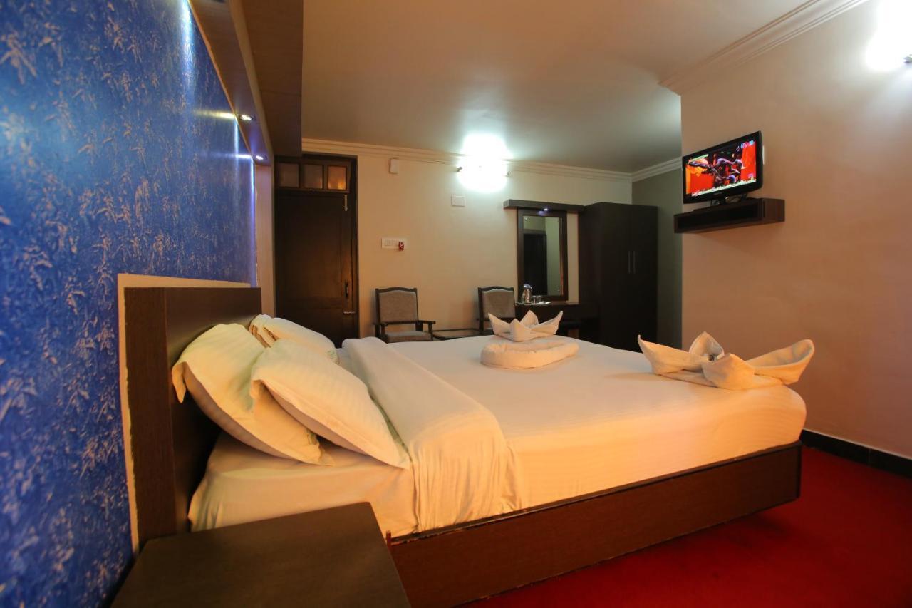 Hotel City Palace Ooty Bagian luar foto
