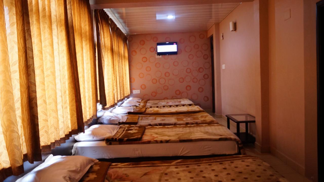 Hotel City Palace Ooty Bagian luar foto