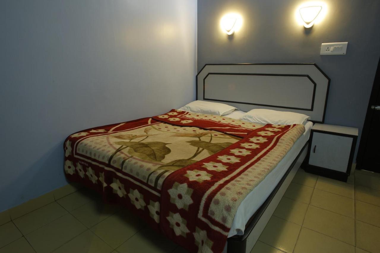 Hotel City Palace Ooty Bagian luar foto