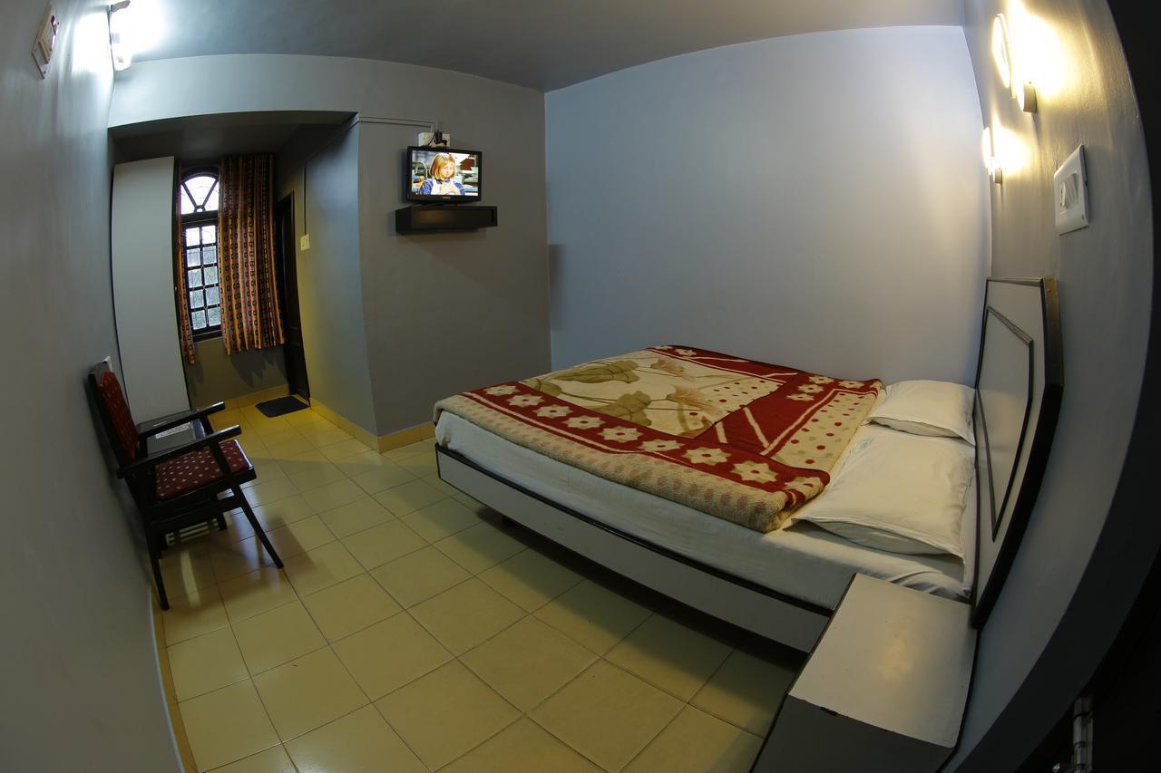 Hotel City Palace Ooty Bagian luar foto