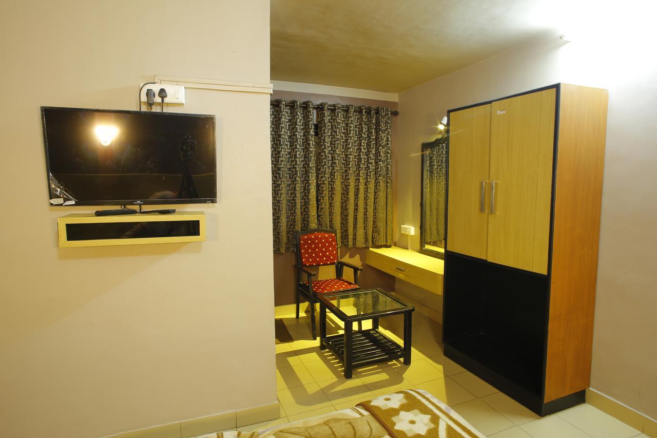 Hotel City Palace Ooty Bagian luar foto